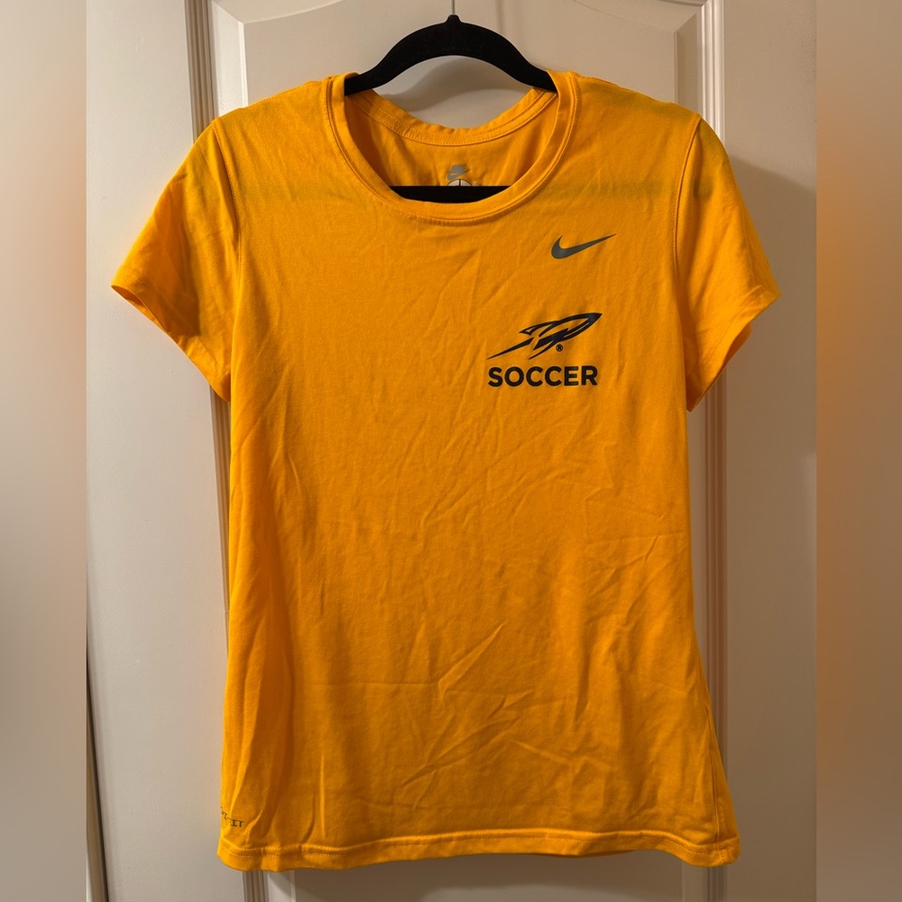 NWOT Nike DRI-FIT Golden Soccer Tee Yellow And Black Size Medium - Picture 2 of 6